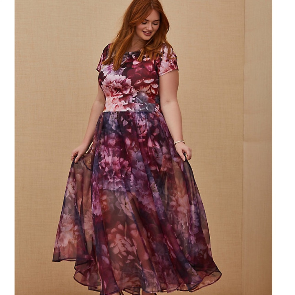 SOLD OUT 🥵🔥 torrid floral dress size 0 0x 12